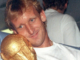 Fußball-Weltmeister Andreas Brehme ist tot https://isthumbs.glomex.com/dC1iYWRsZ2dzNmdhbGQvMjAyNC8wMi8yMC8wOS8xMF8zMF82NWQ0NmM4NjY3OGQxLnBuZw==/profile:player-960x540/image.jpg