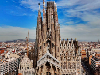 Nach über 140 Jahren Bauzeit: Sagrada Família wird 2026 fertiggestellt https://i3thumbs.glomex.com/dC1iYzgyMzJlMm5ucnQvMjAyNC8wMy8yNy8xMi8yNl8yMl82NjA0MTA2ZWFjNWQxLmpwZw==/profile:player-960x540/image.jpg