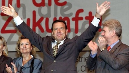 Der ehemalige Bundeskanzler Gerhard Schröder ist eine prägende und umstrittene Figur der deutschen Politik. Aber wie steht es um sein Vermögen? v-d0ai39h289bl Quelle: https://imageservicethumbs.glomex.com/dC1ibmF6eXU4d2NhaHQvMjAyNC8wNC8wMy8xMi81M18wN182NjBkNTEzM2M1NGU0LmpwZw==/profile:player-960x540/image.jpg